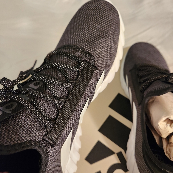 Adidas Black Sneakers with Red Logo - Picture 7 of 10